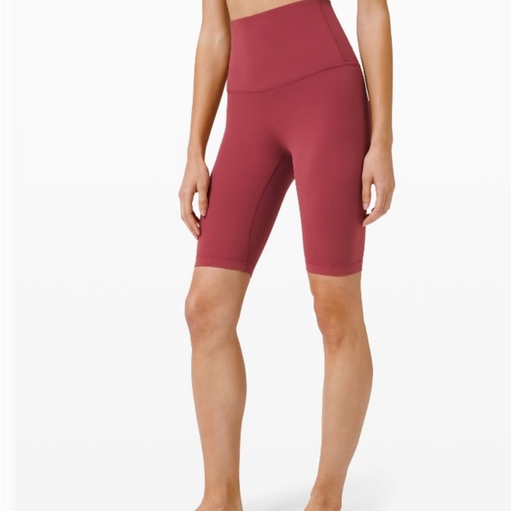 Lululemon super high-rise align shorts – 10 inches in Chianti